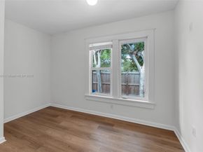 1621 NW 55th St, Miami FL 33142