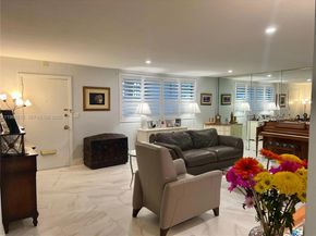 11960 NE 19th Dr 15, North Miami FL 33181