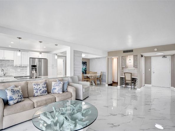 3590 S Ocean Blvd 809, South Palm Beach FL 33480