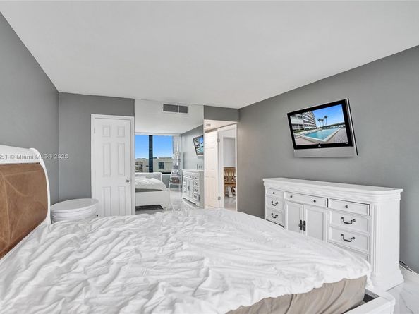 3590 S Ocean Blvd 809, South Palm Beach FL 33480