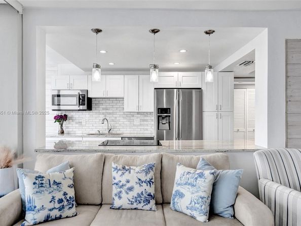 3590 S Ocean Blvd 809, South Palm Beach FL 33480