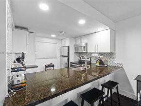 8075 SW 107th Ave 221, Miami FL 33173