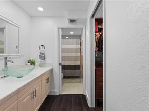 8075 SW 107th Ave 221, Miami FL 33173