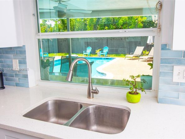 107 Winged Foot Ln, Boca Raton FL 33431