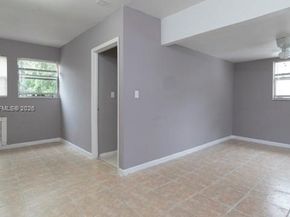 2378 NW 60th St, Miami FL 33142