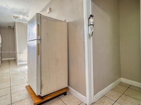 2378 NW 60th St, Miami FL 33142