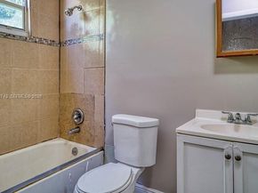 2378 NW 60th St, Miami FL 33142