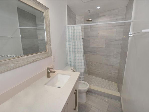 6550 SW 8th St, Pembroke Pines FL 33023