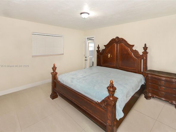 6550 SW 8th St, Pembroke Pines FL 33023