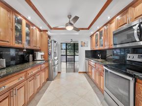 1000 Parkview Dr 220, Hallandale Beach FL 33009