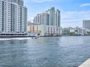 1000 Parkview Dr 220, Hallandale Beach FL 33009