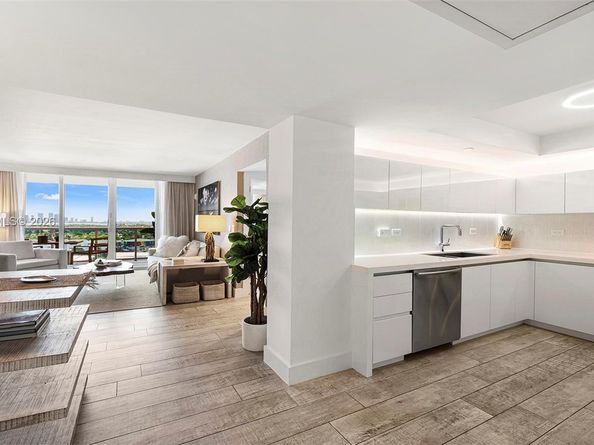 102 24 1545, Miami Beach FL 33139