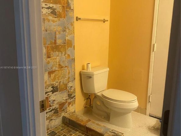 Undisclosed Address #A11874740, North Miami Beach FL 33160