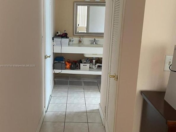 Undisclosed Address #A11874740, North Miami Beach FL 33160