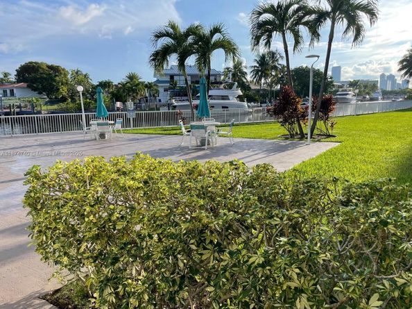 Undisclosed Address #A11874740, North Miami Beach FL 33160
