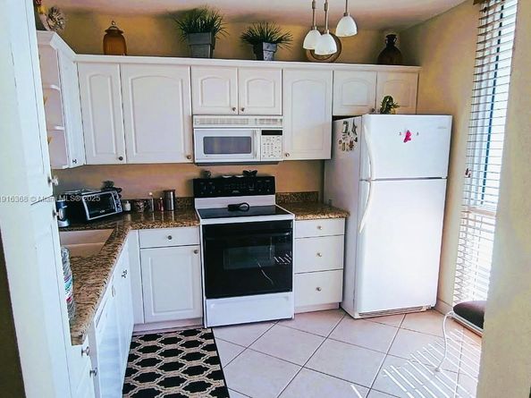 521 N Riverside Dr 907, Pompano Beach FL 33062