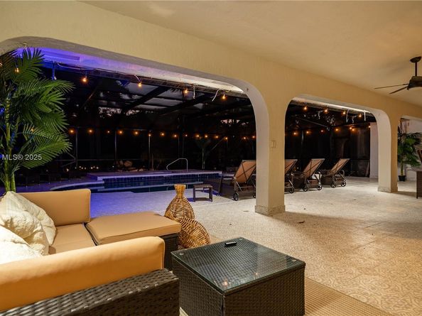 1361 NW 116th Ave, Plantation FL 33323