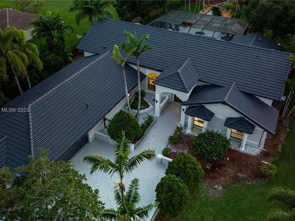 1361 NW 116th Ave, Plantation FL 33323