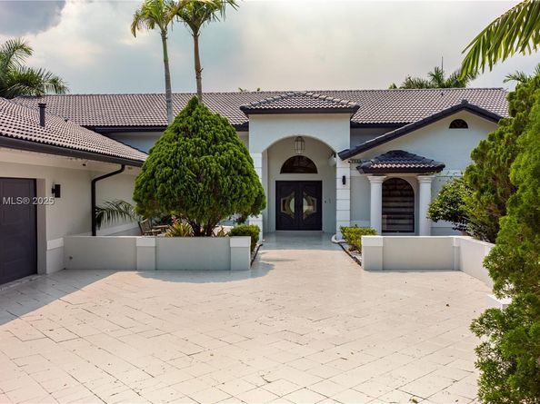 1361 NW 116th Ave, Plantation FL 33323