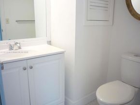 9520 S Hollybrook Lake Dr 205, Pembroke Pines FL 33025
