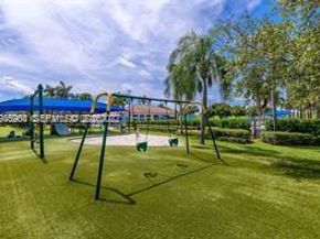 1564 Yellowheart Way 1564, Hollywood FL 33019