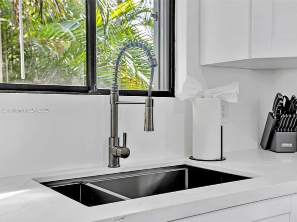 317 SW 9th Ave, Fort Lauderdale FL 33312