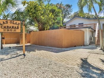 317 SW 9th Ave
