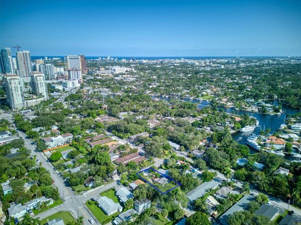317 SW 9th Ave, Fort Lauderdale FL 33312