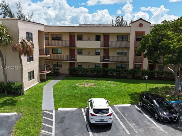 3396 Foxcroft Rd 305, Miramar FL 33025