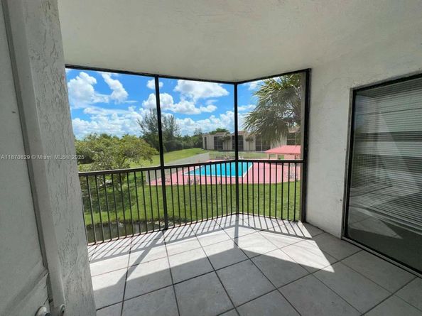 3396 Foxcroft Rd 305, Miramar FL 33025