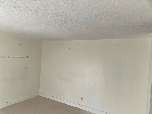 3396 Foxcroft Rd 305, Miramar FL 33025