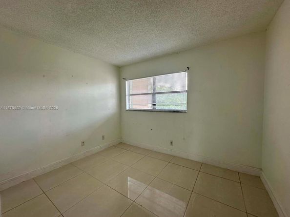 3396 Foxcroft Rd 305, Miramar FL 33025