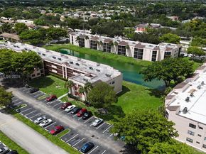 3396 Foxcroft Rd 305, Miramar FL 33025