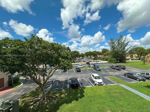 3396 Foxcroft Rd 305, Miramar FL 33025