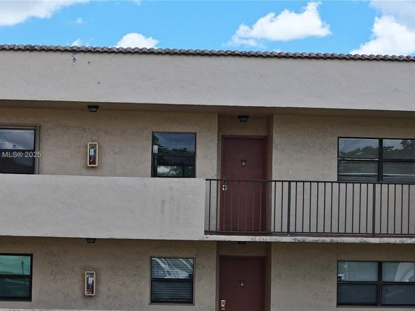 3396 Foxcroft Rd 305, Miramar FL 33025