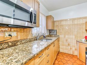 1263 NE 182nd St, North Miami Beach FL 33162