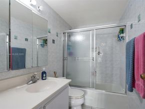 5601 Collins Ave 615, Miami Beach FL 33140