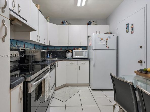 5601 Collins Ave 615, Miami Beach FL 33140