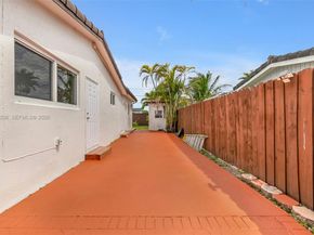 9625 SW 47th St, Miami FL 33165