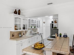 9625 SW 47th St, Miami FL 33165