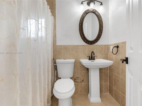 9625 SW 47th St, Miami FL 33165