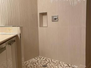3000 NE 188th St 706, Aventura FL 33180
