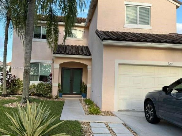 925 Briar Ridge Rd, Weston FL 33327