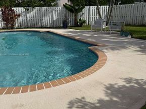 925 Briar Ridge Rd, Weston FL 33327