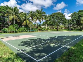 925 Briar Ridge Rd, Weston FL 33327