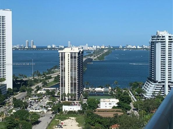 3470 E Coast Ave H2202, Miami FL 33137