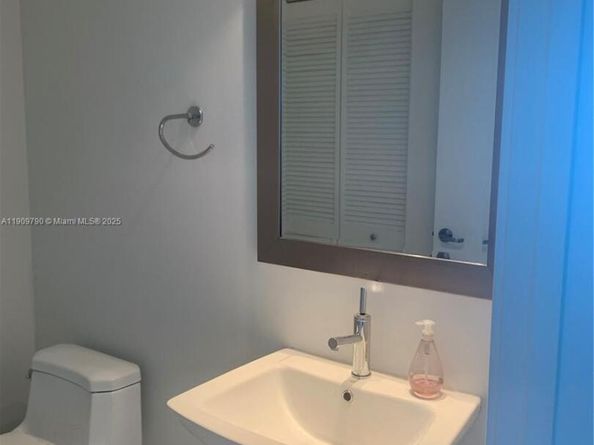 3470 E Coast Ave H2202, Miami FL 33137