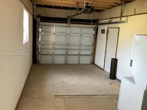579 NW 119th St, Miami FL 33168