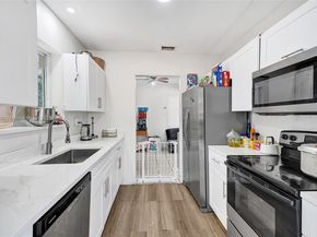 579 NW 119th St, Miami FL 33168