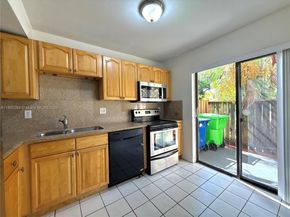 4094 Sierra Ter 4094, Sunrise FL 33351